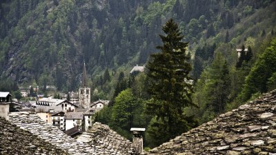 Walking Through the Forgotten Hours of Gjirokastër, Albania