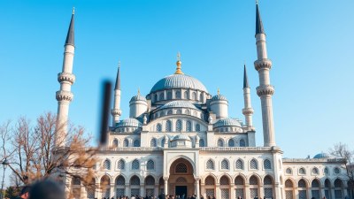 The Blue Mosque in Turkey Wants Silence, Not Selfies