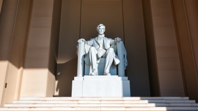 The Lincoln Memorial in the United States Has Grown Quieter Over Time