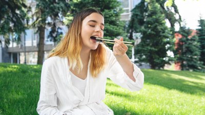 How to Eat With Chopsticks Without Looking Like a Tourist