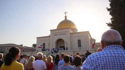 Best Easter Sunrise Services Around the World