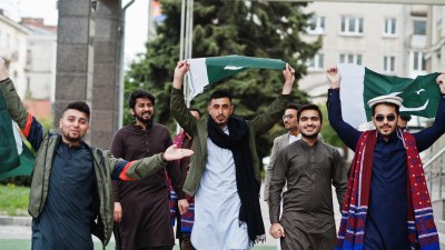 Traveling in Pakistan? Here’s What You Need for Power
