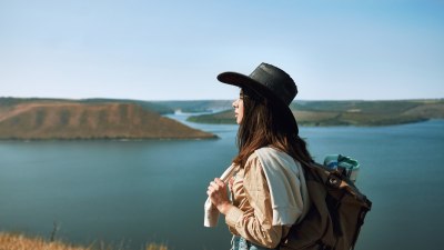 How to Find Romance While Traveling Solo