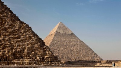 Cairo's Nile River Cruises: Sailing Past Ancient Pyramids