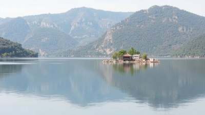 Podgorica's Lake Skadar: Exploring Montenegrin Nature